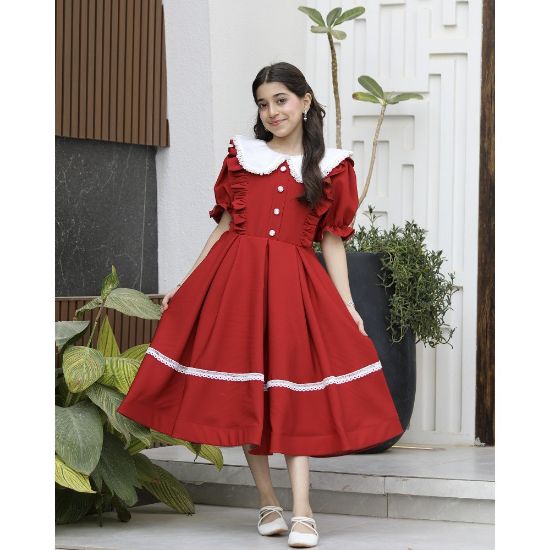 صورة فستان بناتي أحمر بكشكشة جانبية وكلفة بيضاء | ألوان (أحمر، عودي، ليموني) - 1164